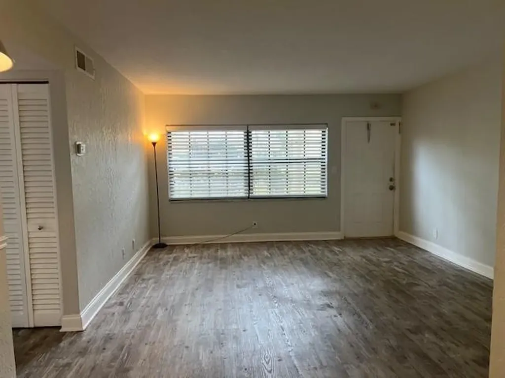 2588 Riverside Drive Coral Springs FL 33065
