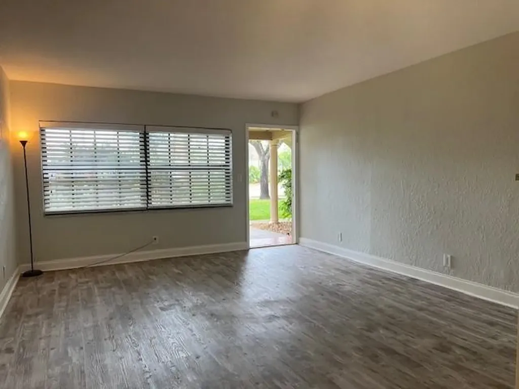 2588 Riverside Drive Coral Springs FL 33065