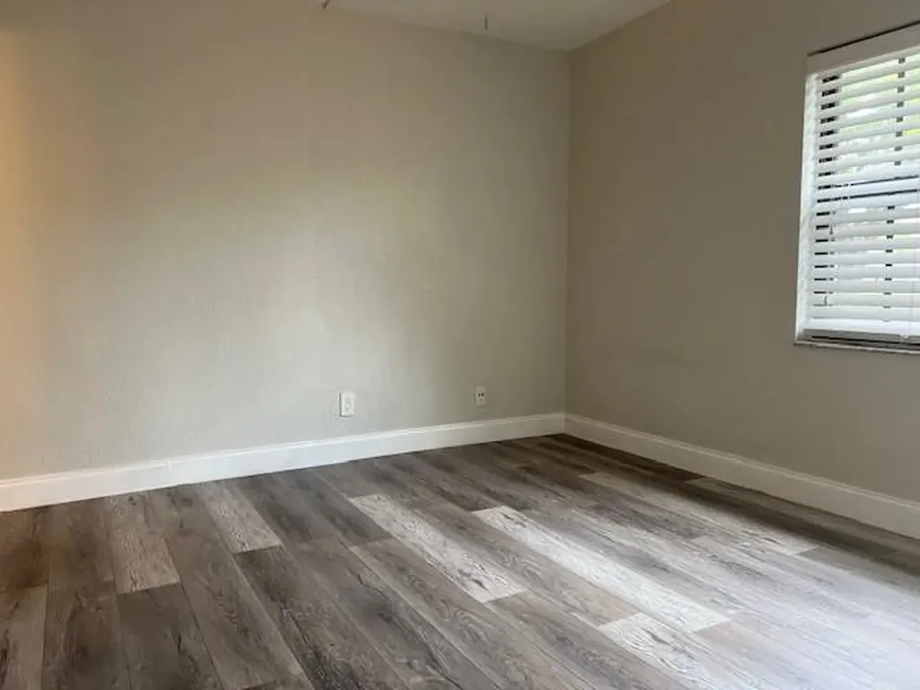 2588 Riverside Drive Coral Springs FL 33065
