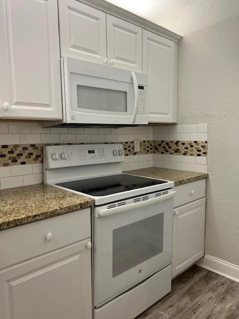 2588 Riverside Drive Coral Springs FL 33065