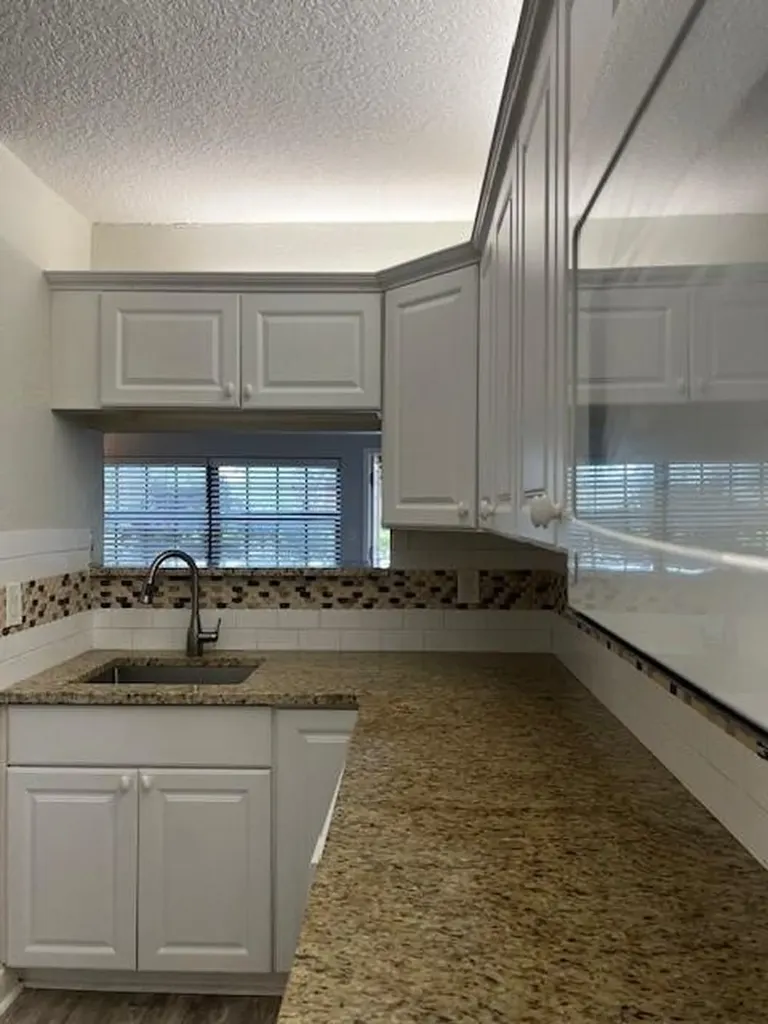2588 Riverside Drive Coral Springs FL 33065