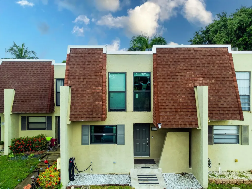 8973 Palm Tree Lane Pembroke Pines FL 33024