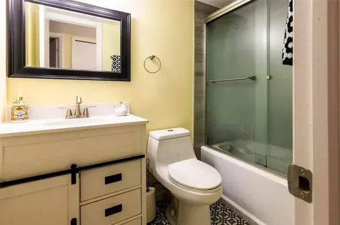 8973 Palm Tree Lane Pembroke Pines FL 33024