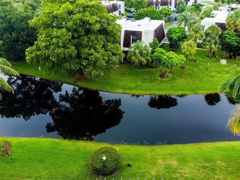 8973 Palm Tree Lane Pembroke Pines FL 33024