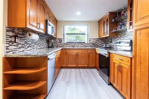 8973 Palm Tree Lane Pembroke Pines FL 33024