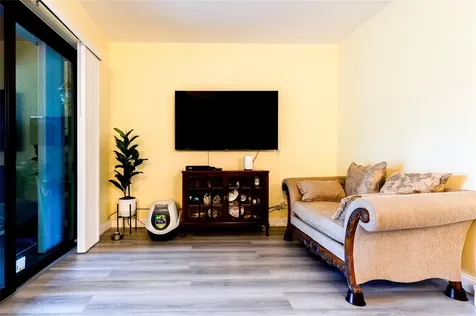 8973 Palm Tree Lane Pembroke Pines FL 33024