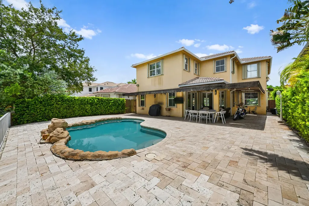 11491 NW 82nd Terrace NW Doral FL 33178