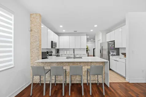 11491 NW 82nd Terrace NW Doral FL 33178