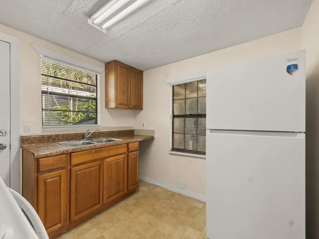 3370 45th Place Vero Beach FL 32967
