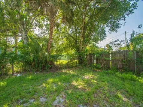 3370 45th Place Vero Beach FL 32967