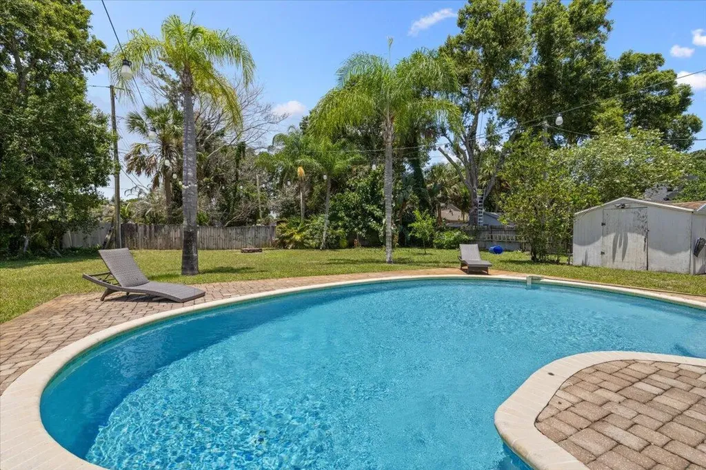 145 18th Avenue Vero Beach FL 32962