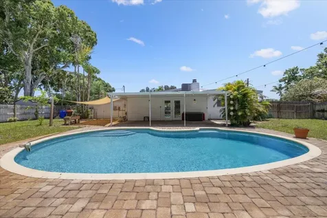 145 18th Avenue Vero Beach FL 32962