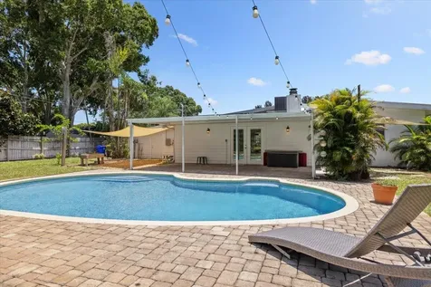 145 18th Avenue Vero Beach FL 32962