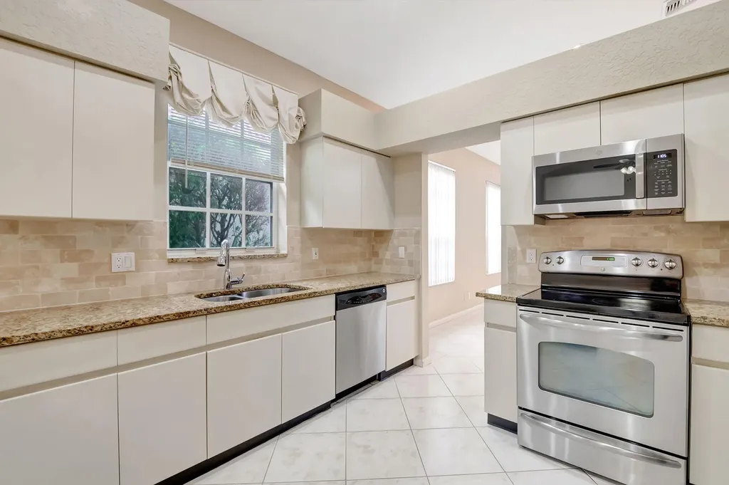 11081 Springbrook Circle Boynton Beach FL 33437
