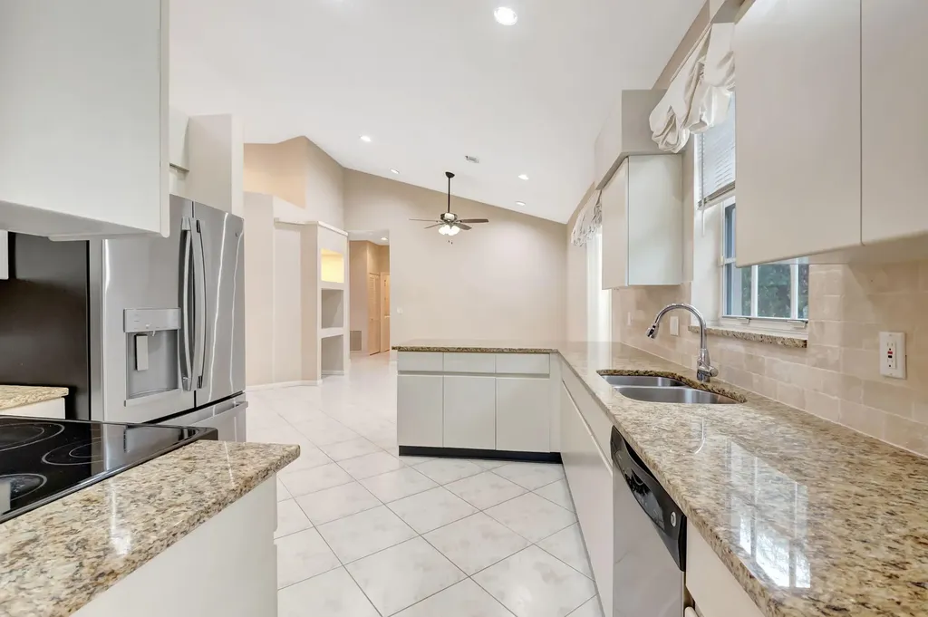 11081 Springbrook Circle Boynton Beach FL 33437