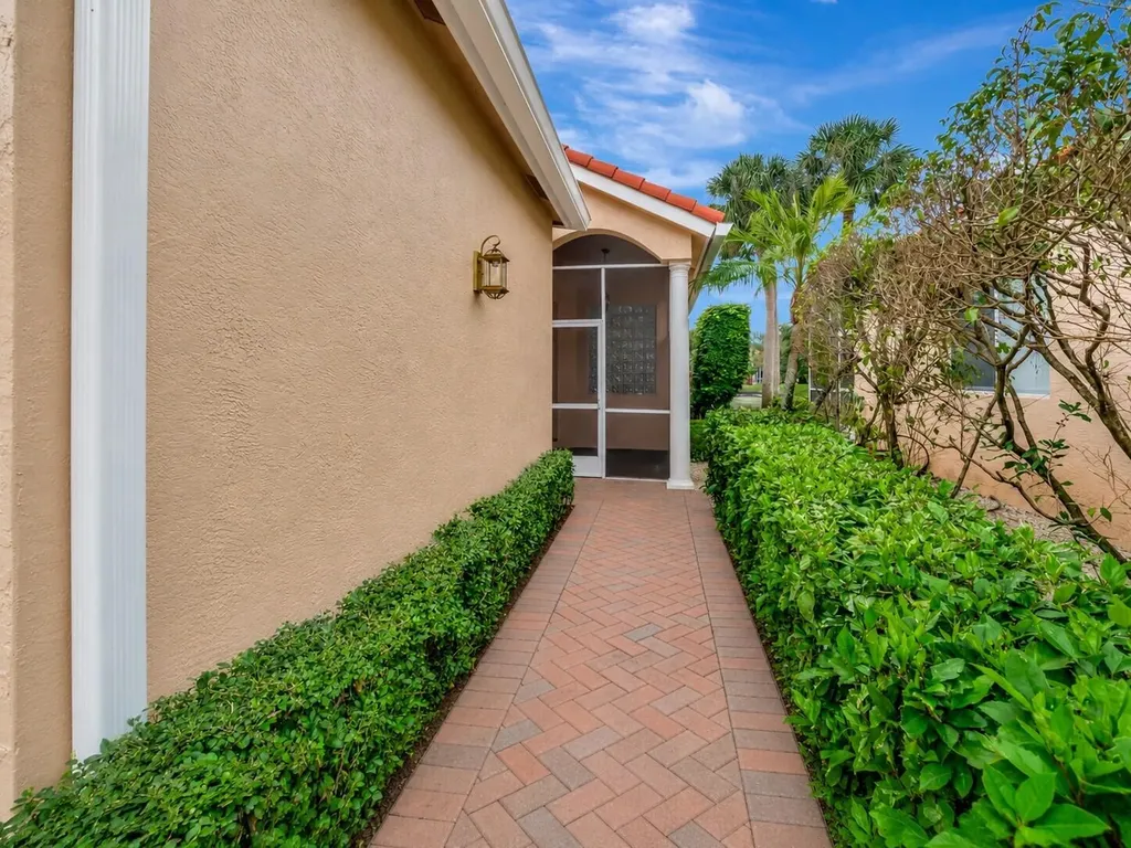 11081 Springbrook Circle Boynton Beach FL 33437