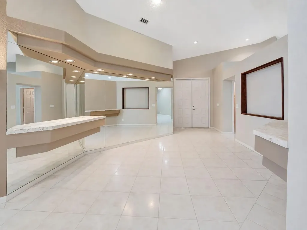 11081 Springbrook Circle Boynton Beach FL 33437