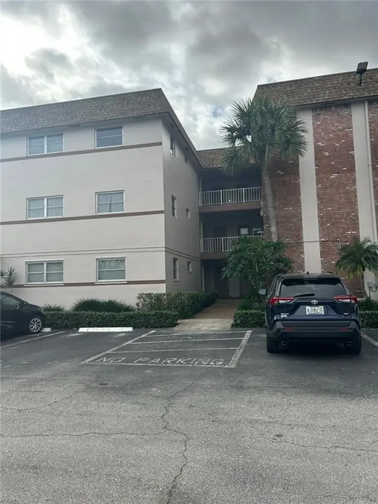 2491 SW 82nd Avenue Davie FL 33324