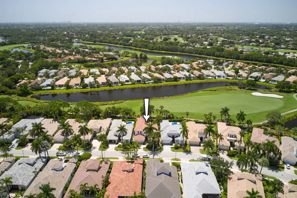 122 Via Paradisio Palm Beach Gardens FL 33418