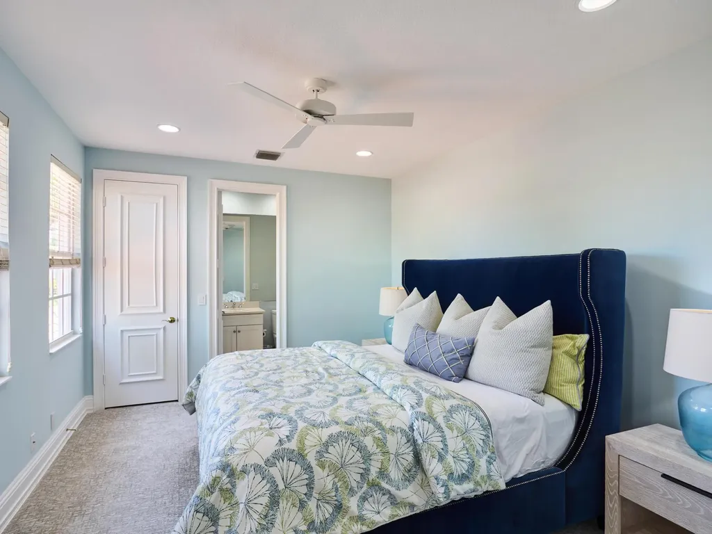 122 Via Paradisio Palm Beach Gardens FL 33418