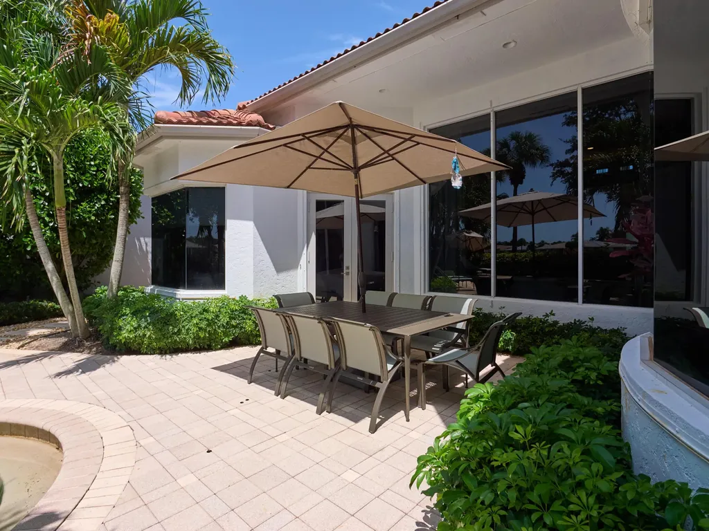122 Via Paradisio Palm Beach Gardens FL 33418