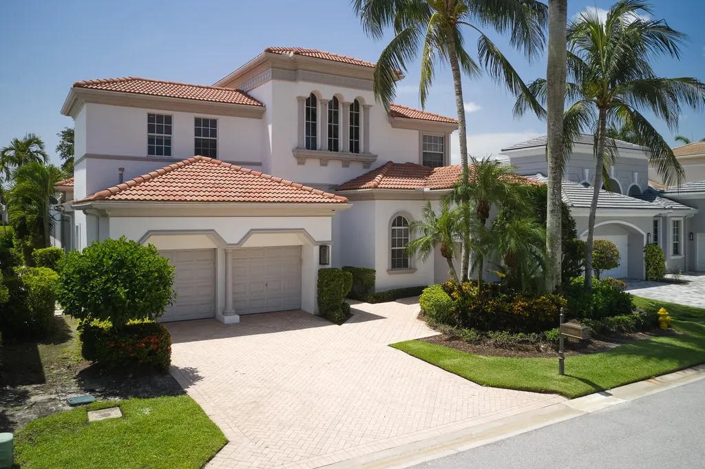 122 Via Paradisio Palm Beach Gardens FL 33418