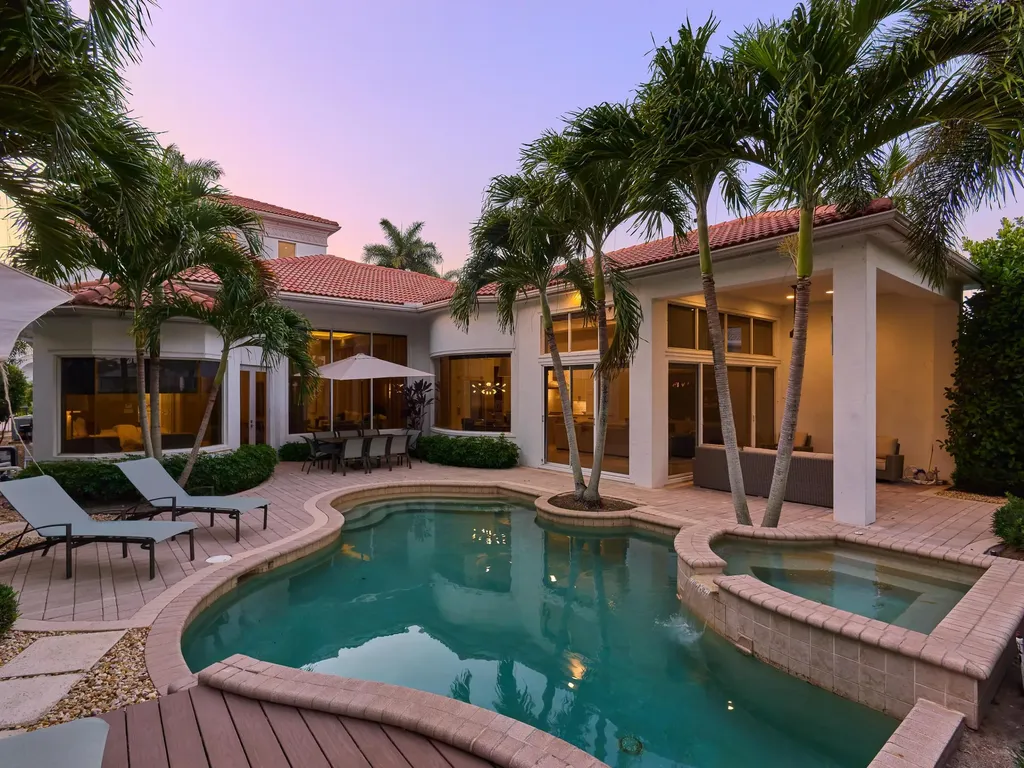 122 Via Paradisio Palm Beach Gardens FL 33418