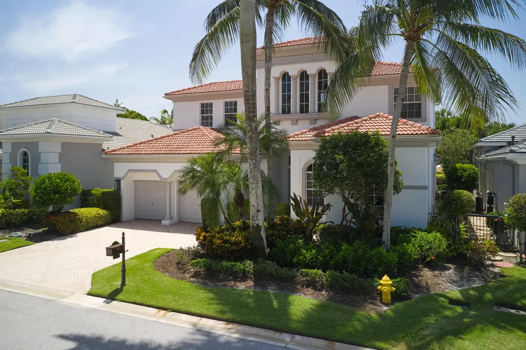 122 Via Paradisio Palm Beach Gardens FL 33418