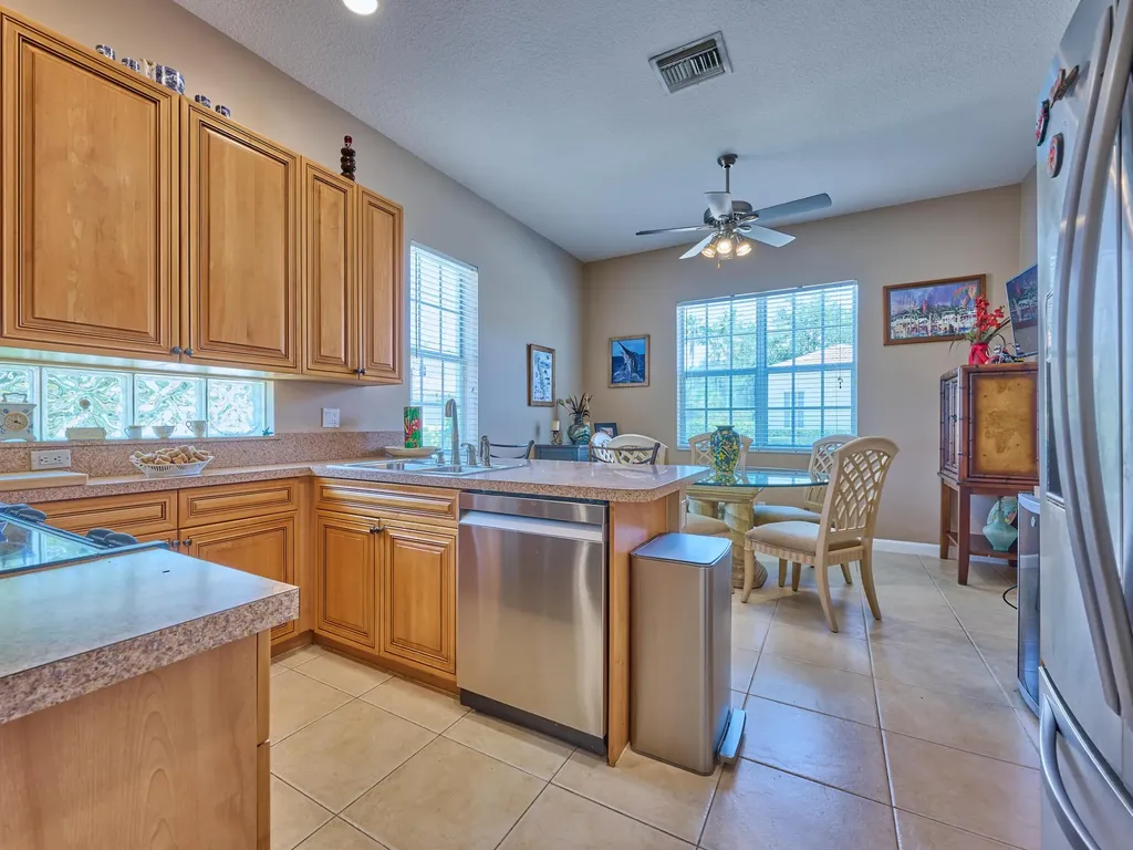 530 Commons Drive Palm Beach Gardens FL 33418