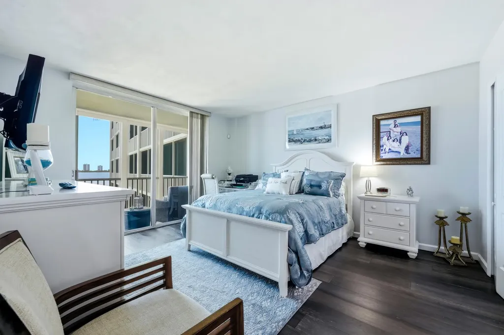 100 Paradise Harbour Boulevard North Palm Beach FL 33408