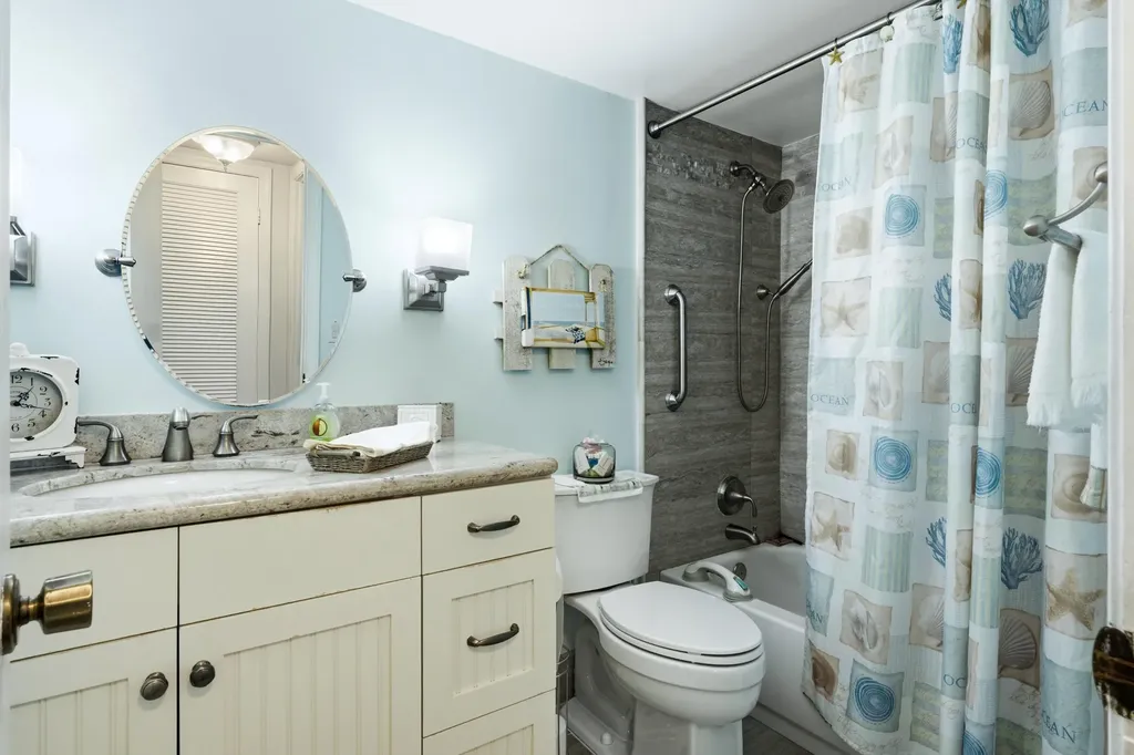 100 Paradise Harbour Boulevard North Palm Beach FL 33408