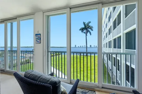 100 Paradise Harbour Boulevard North Palm Beach FL 33408
