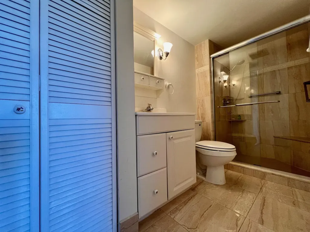 213 Wellington L West Palm Beach FL 33417