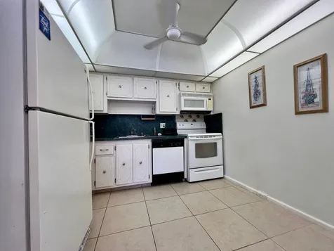 213 Wellington L West Palm Beach FL 33417