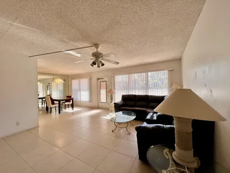 213 Wellington L West Palm Beach FL 33417