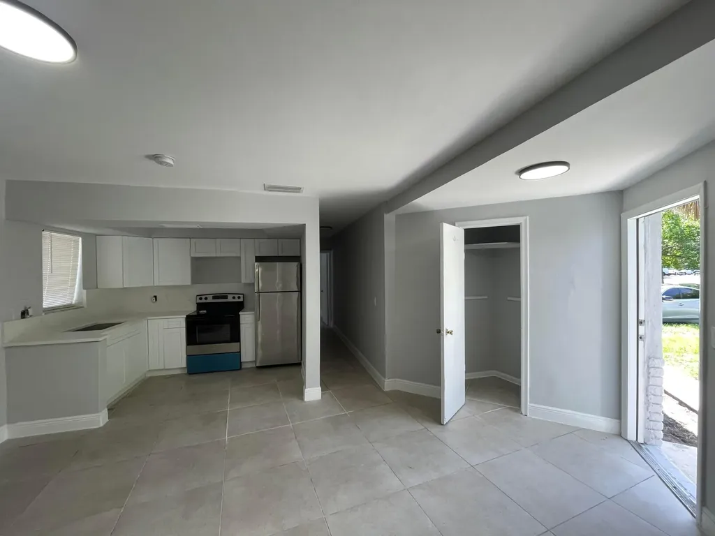 921 SW 10th Drive Pompano Beach FL 33060
