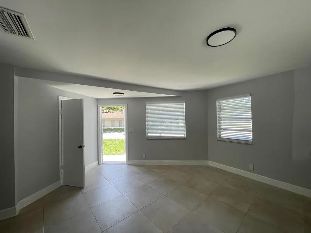 921 SW 10th Drive Pompano Beach FL 33060