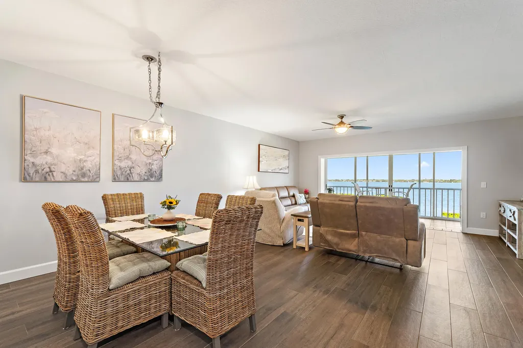 164 NE Edgewater Drive Stuart FL 34996