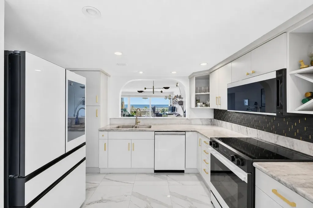 2000 S Ocean Drive Fort Lauderdale FL 33316