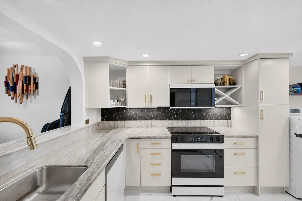 2000 S Ocean Drive Fort Lauderdale FL 33316