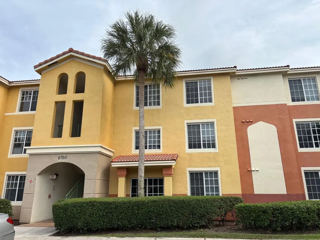6760 Heritage Grande Boynton Beach FL 33437
