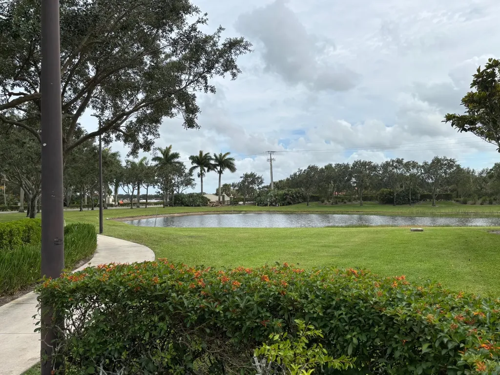 6760 Heritage Grande Boynton Beach FL 33437