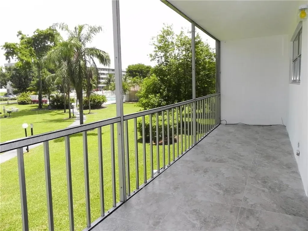 4650 Washington Street Hollywood FL 33021