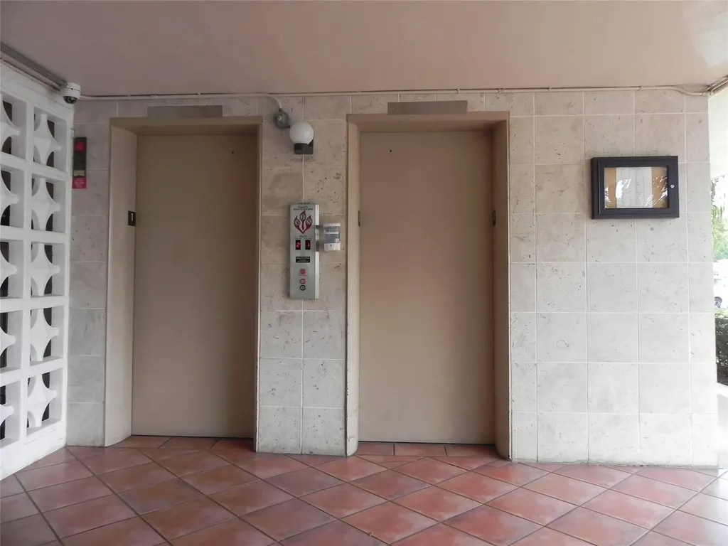 4650 Washington Street Hollywood FL 33021