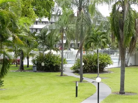 4650 Washington Street Hollywood FL 33021