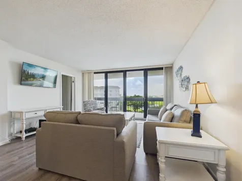 2400 Presidential Way West Palm Beach FL 33401