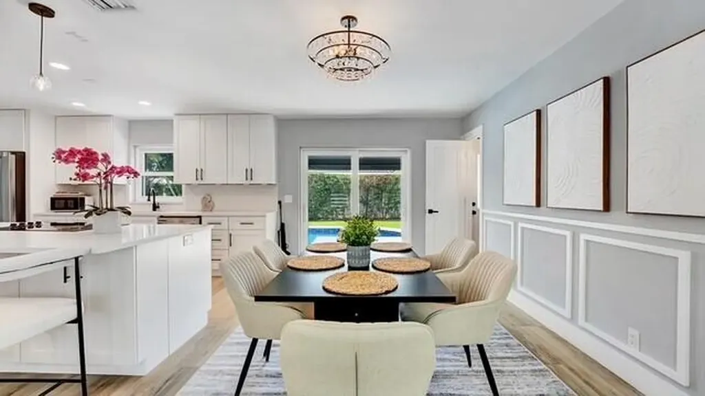 722 SW 28th Avenue Boynton Beach FL 33435