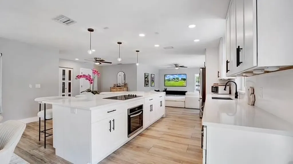 722 SW 28th Avenue Boynton Beach FL 33435