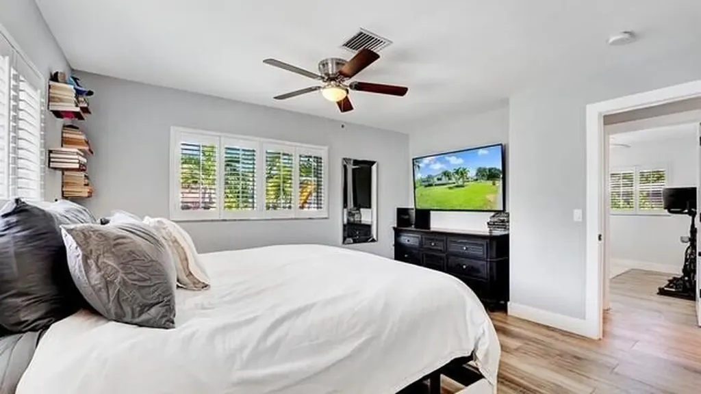 722 SW 28th Avenue Boynton Beach FL 33435