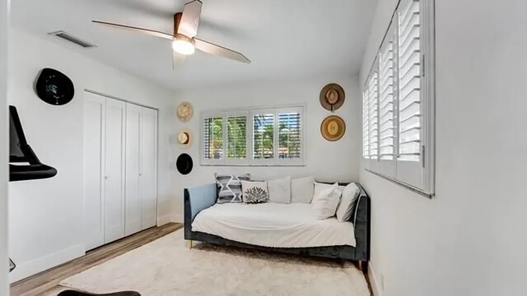 722 SW 28th Avenue Boynton Beach FL 33435
